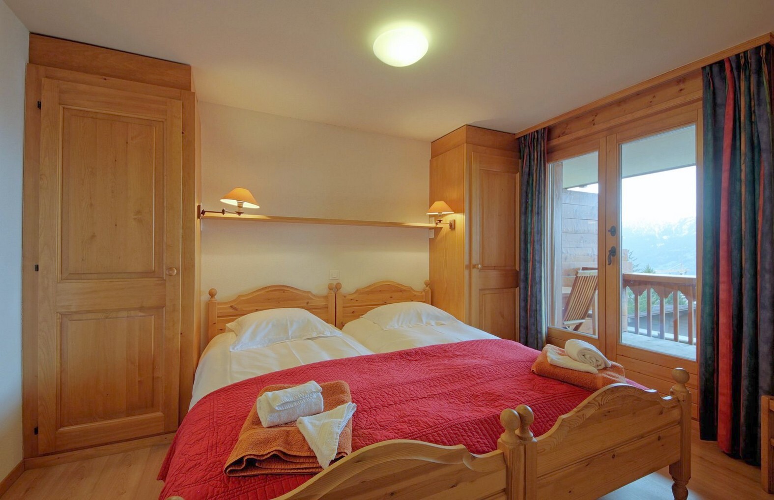 Twin bedroom Twin bedroom