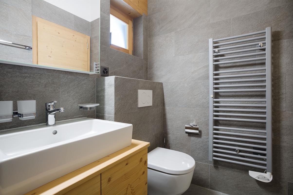 Dusche + WC Dusche + WC