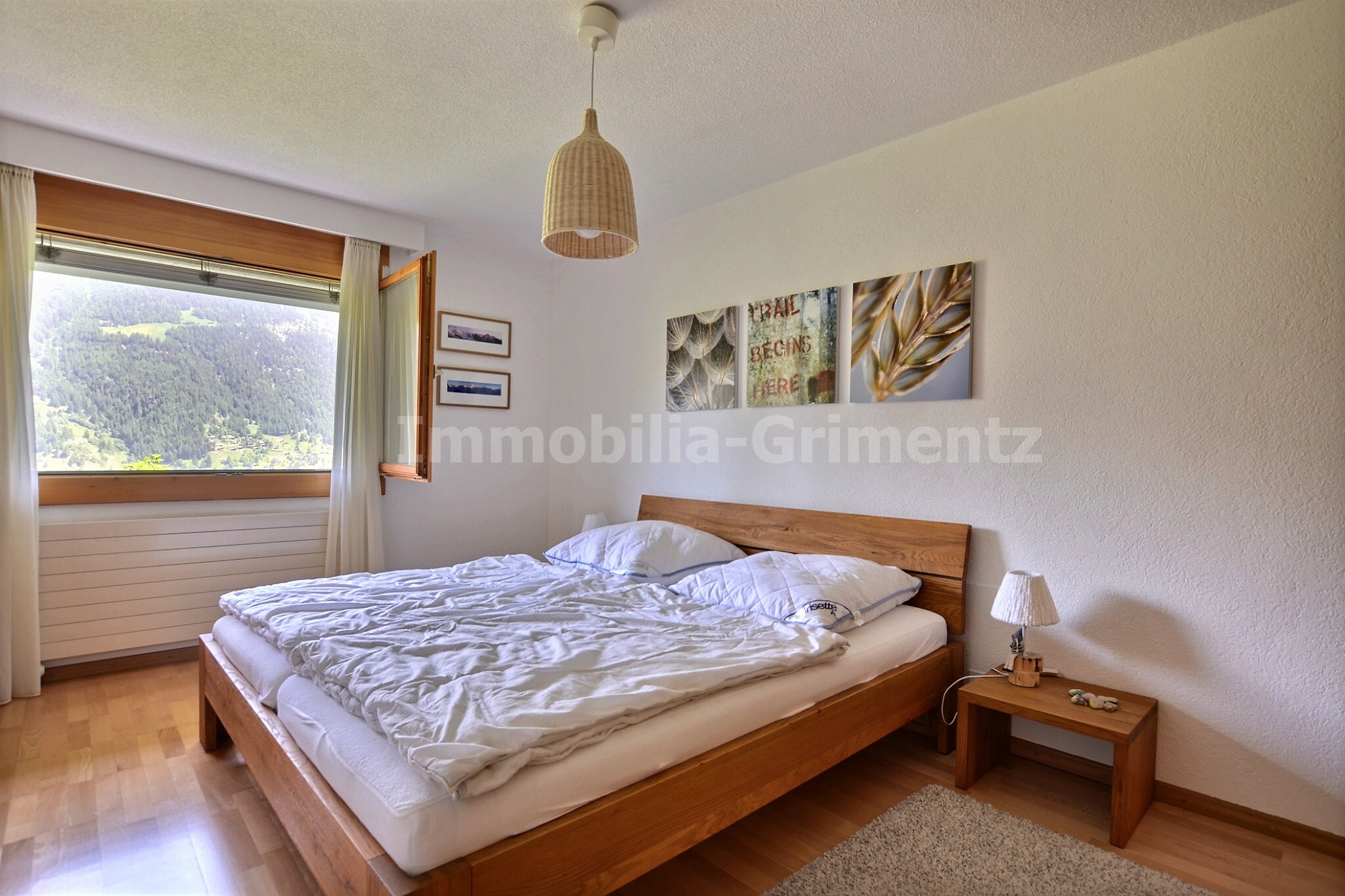 Schlafzimmer mit 1 Doppelbett Schlafzimmer mit 1 Doppelbett