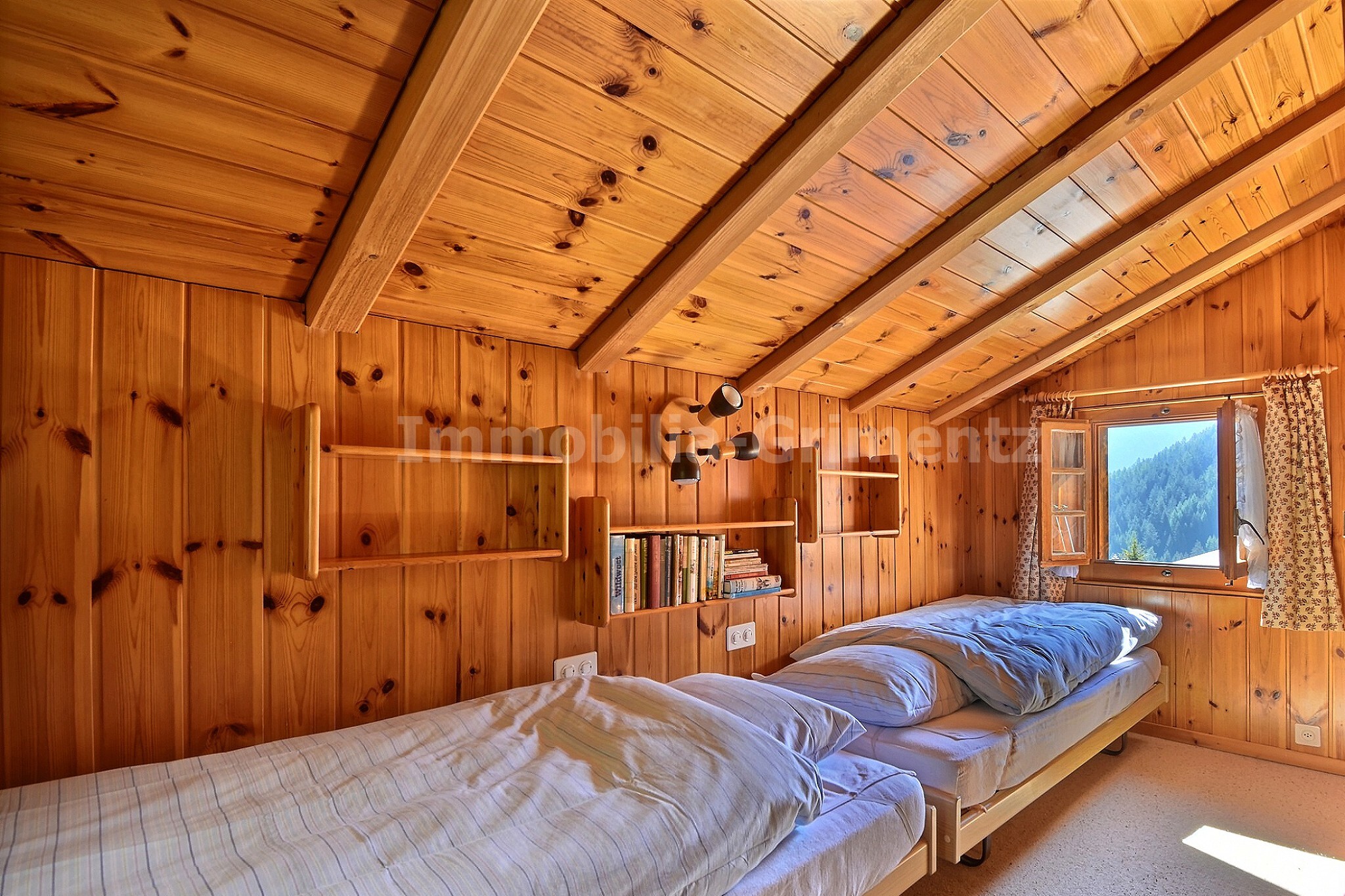 Schlafzimmer mit 2 Betten Schlafzimmer mit 2 Betten