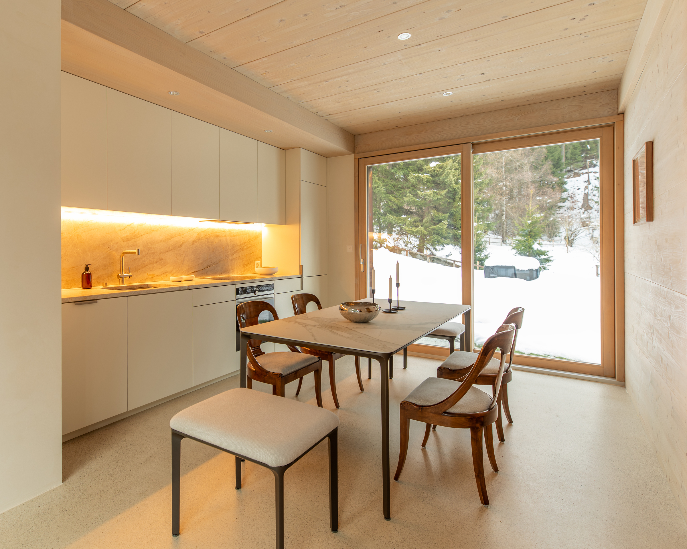 Historic Mazot by Mrs Miggins – Full Chalet