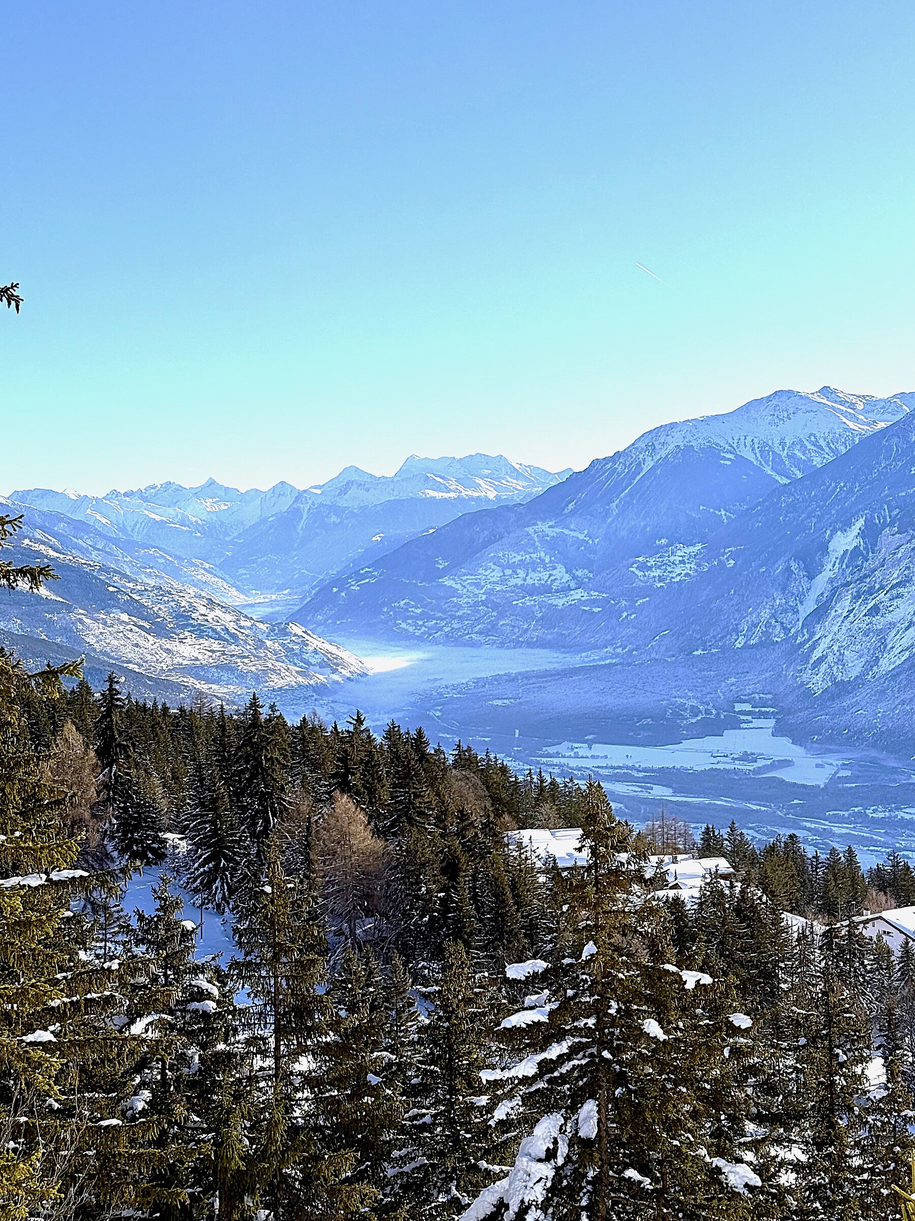 Peakline Panorama by Mrs Miggins