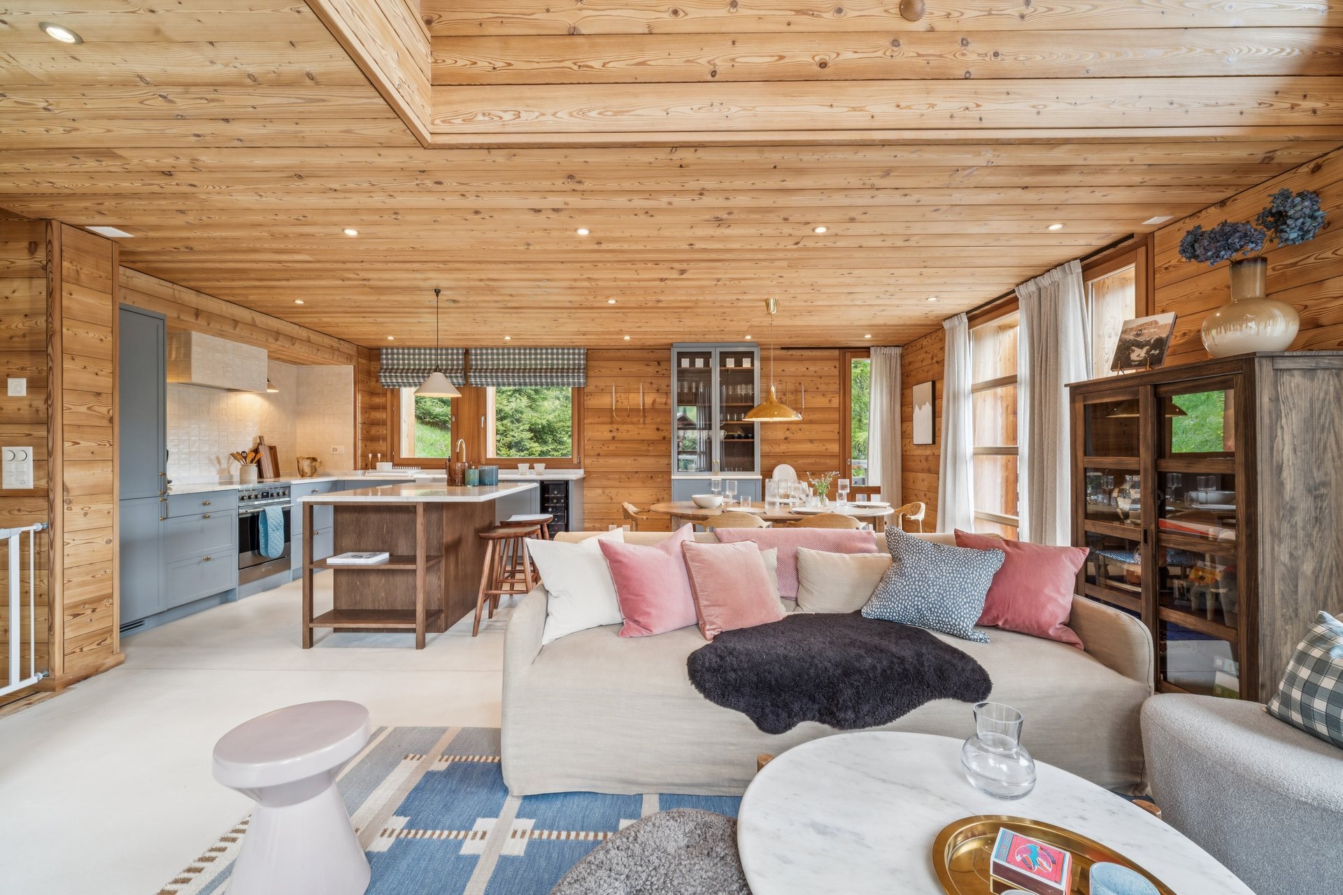 Chalet SkyLodge by Mrs Miggins