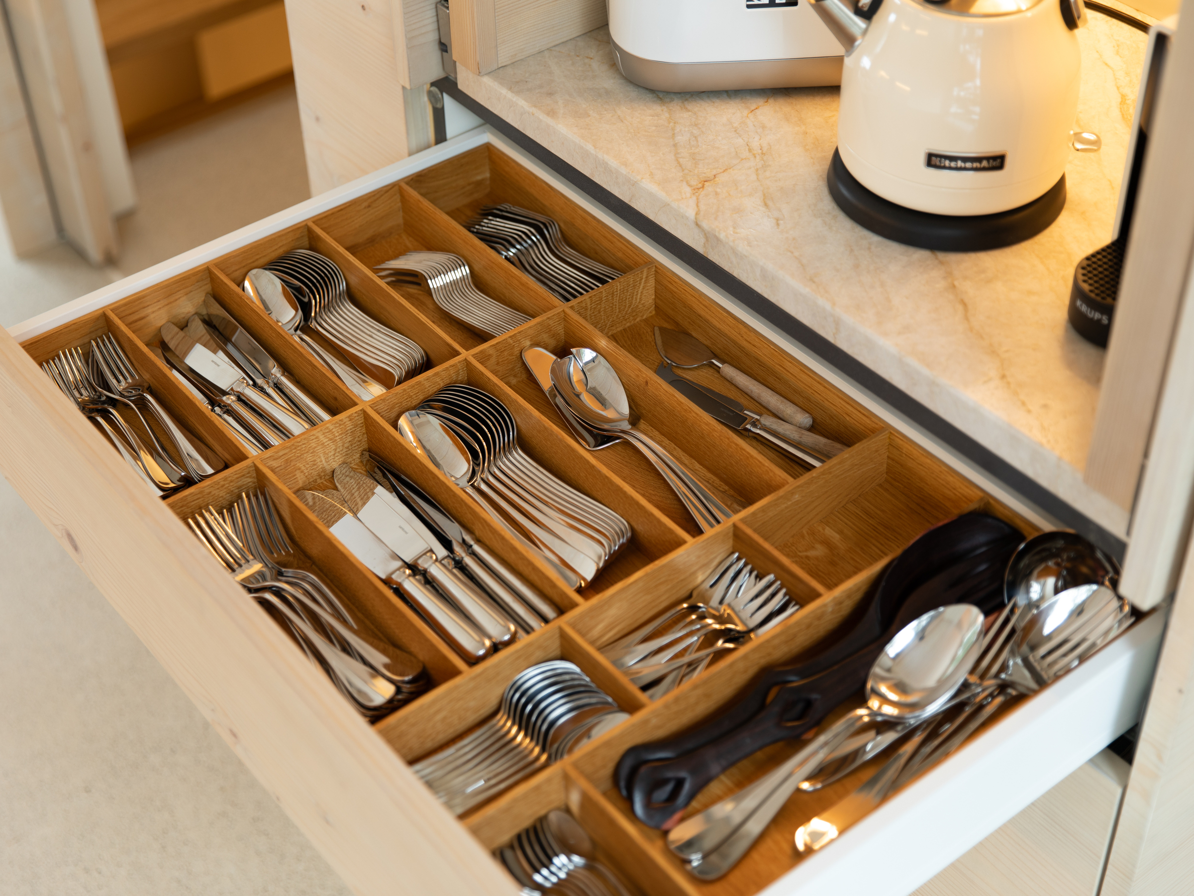 Historic Mazot by Mrs Miggins – Full Chalet