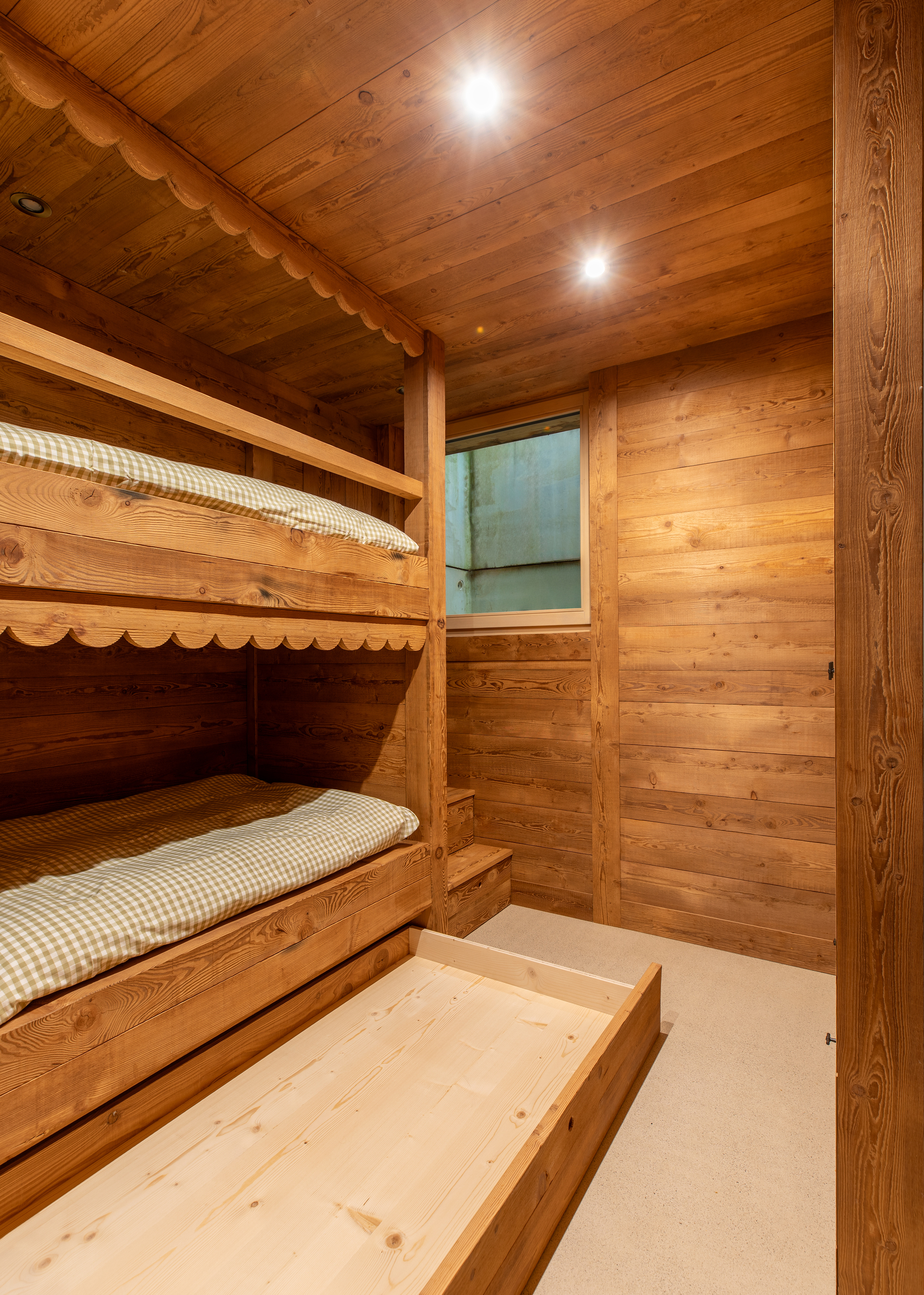 Historic Mazot by Mrs Miggins – Full Chalet