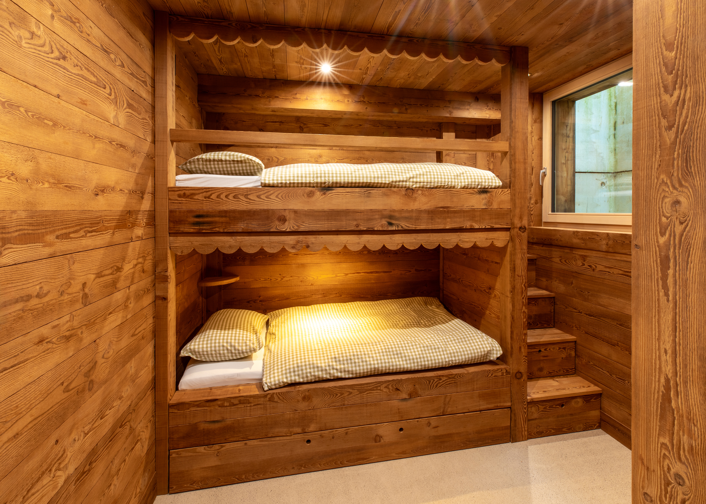 Historic Mazot by Mrs Miggins – Full Chalet