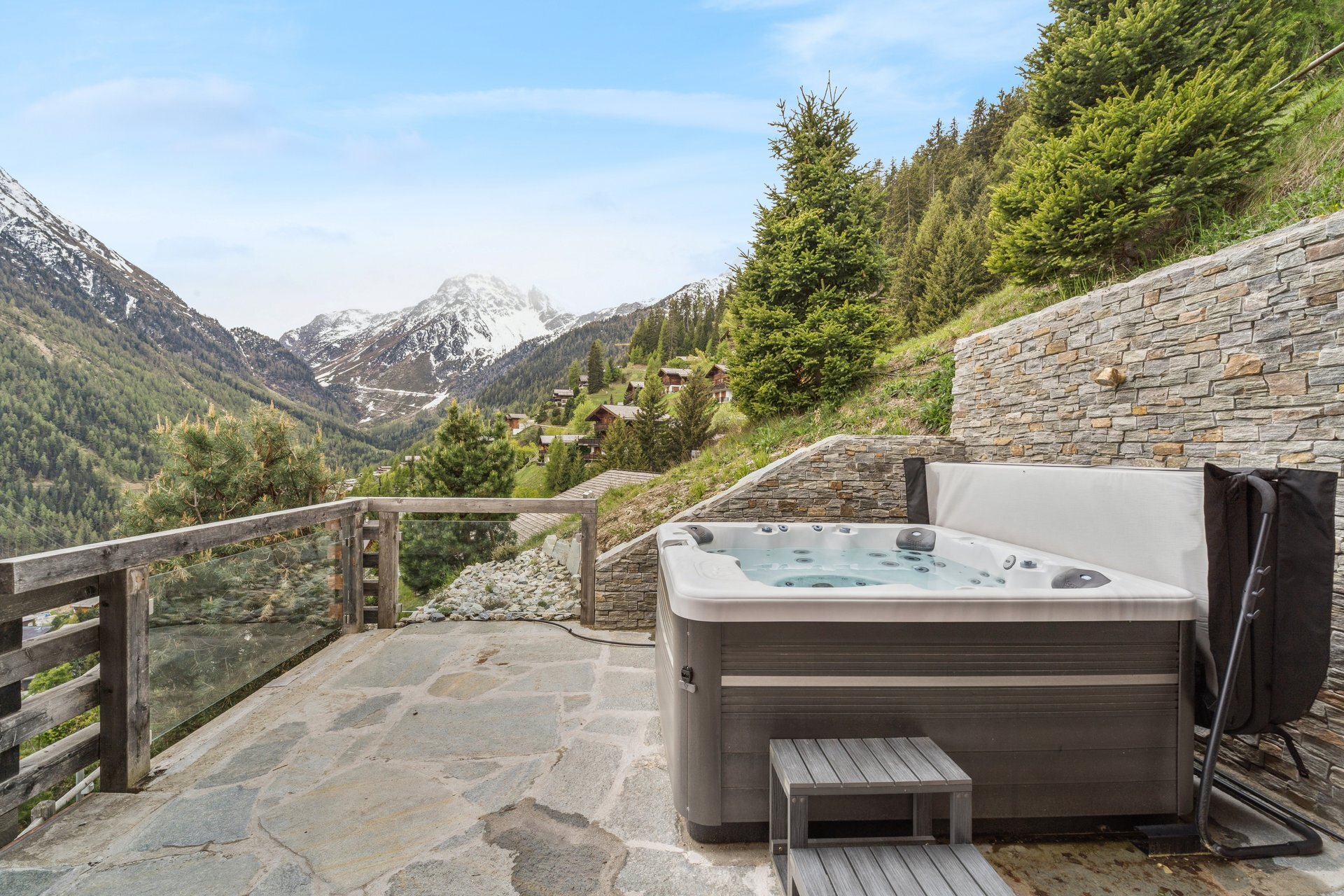 Chalet SkyLodge by Mrs Miggins