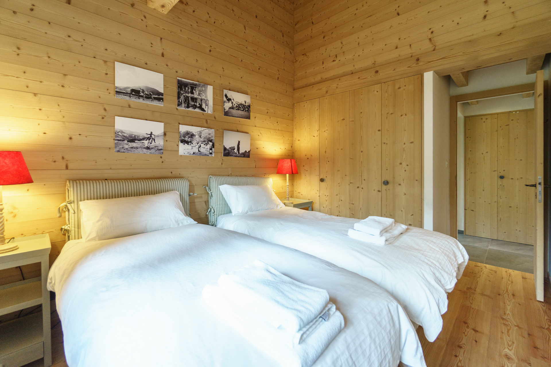 Le Loup Blanc (34) Le Loup Blanc (34)